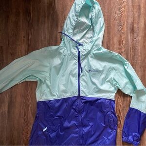 Columbia Women’s Lightweight Windbreaker